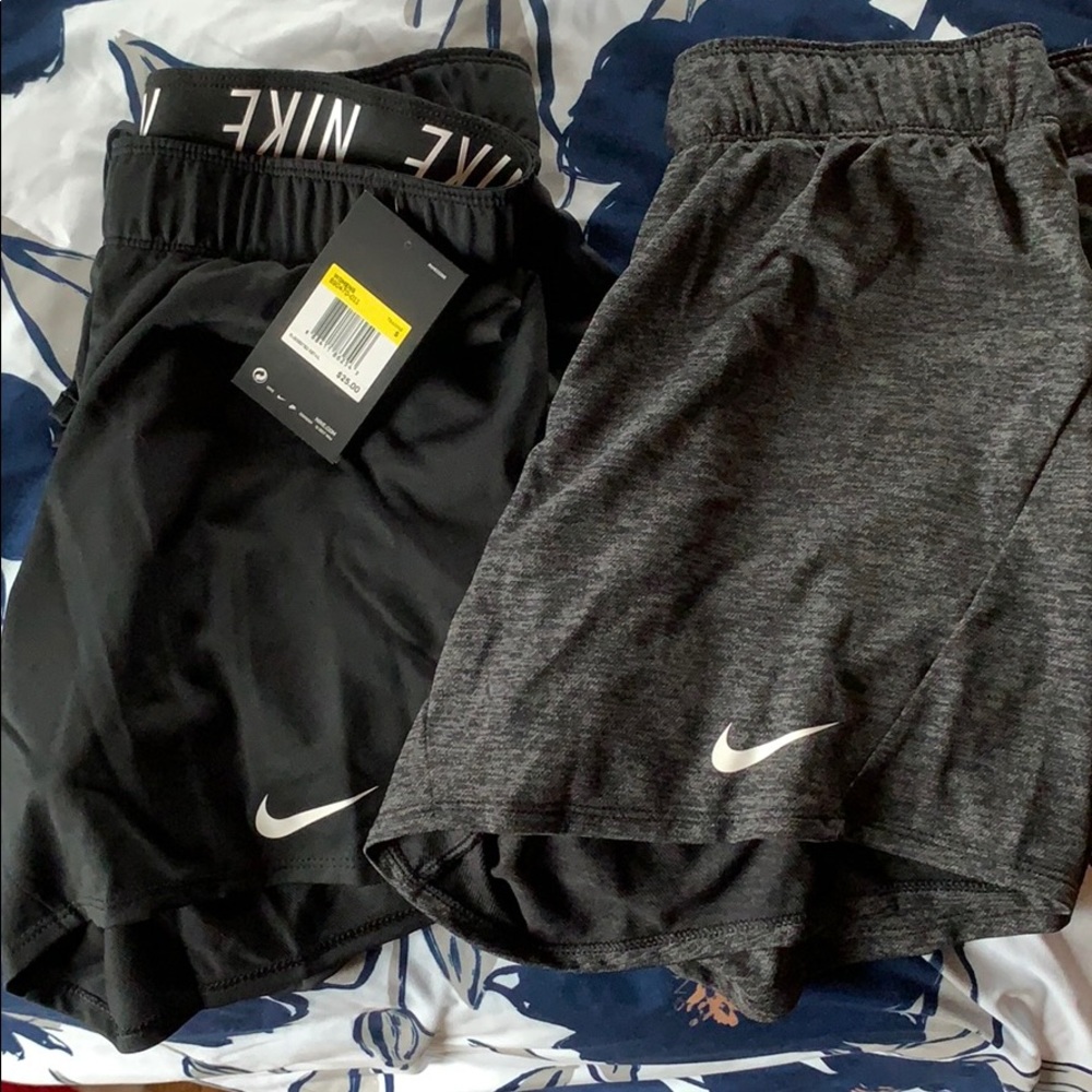 BNWT NIKE SHORTS